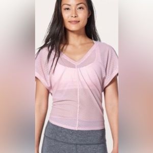 Lululemon Short Sleeve V Neck tie back top- Size 6